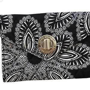 NWOT-Vera Bradley Quilted Black and White Paisley Wallet Clutch Wristlet